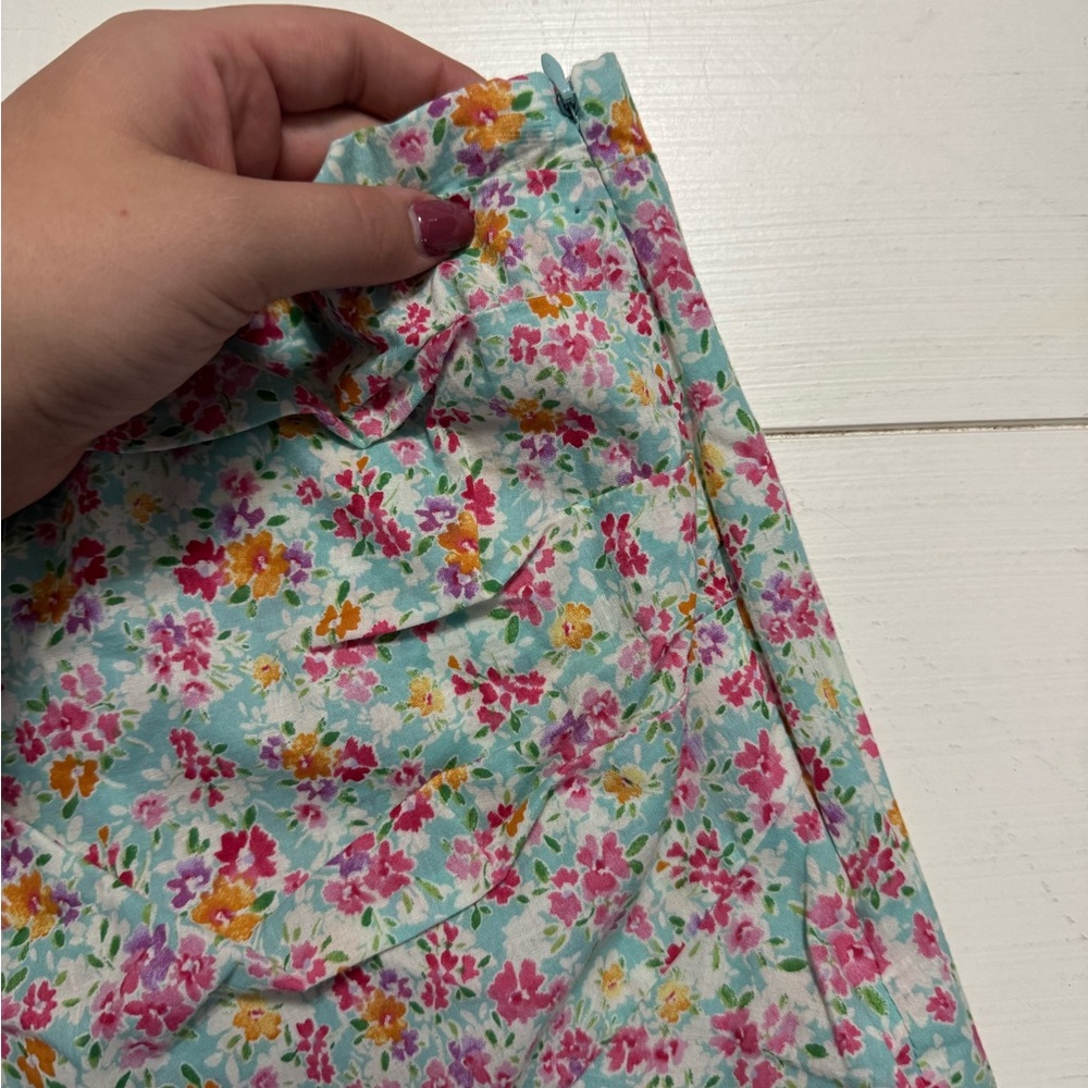 Floral Mini Skirt - Picture 2 of 3